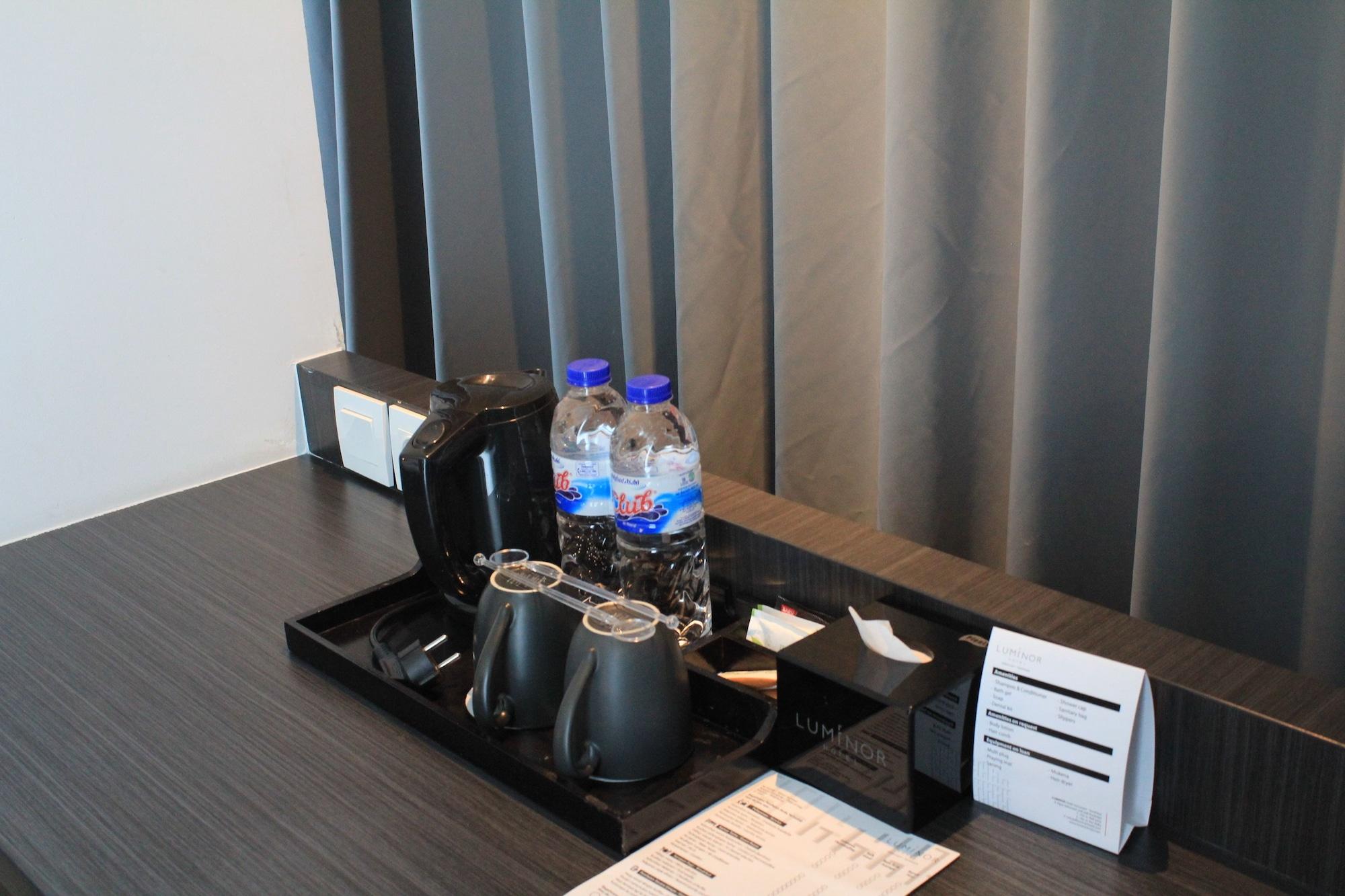 Luminor Hotel Jemursari By Wh With The Best Breakfast In Town And Located Near Surabaya Industrial Estate Rungkut Sier Exterior foto