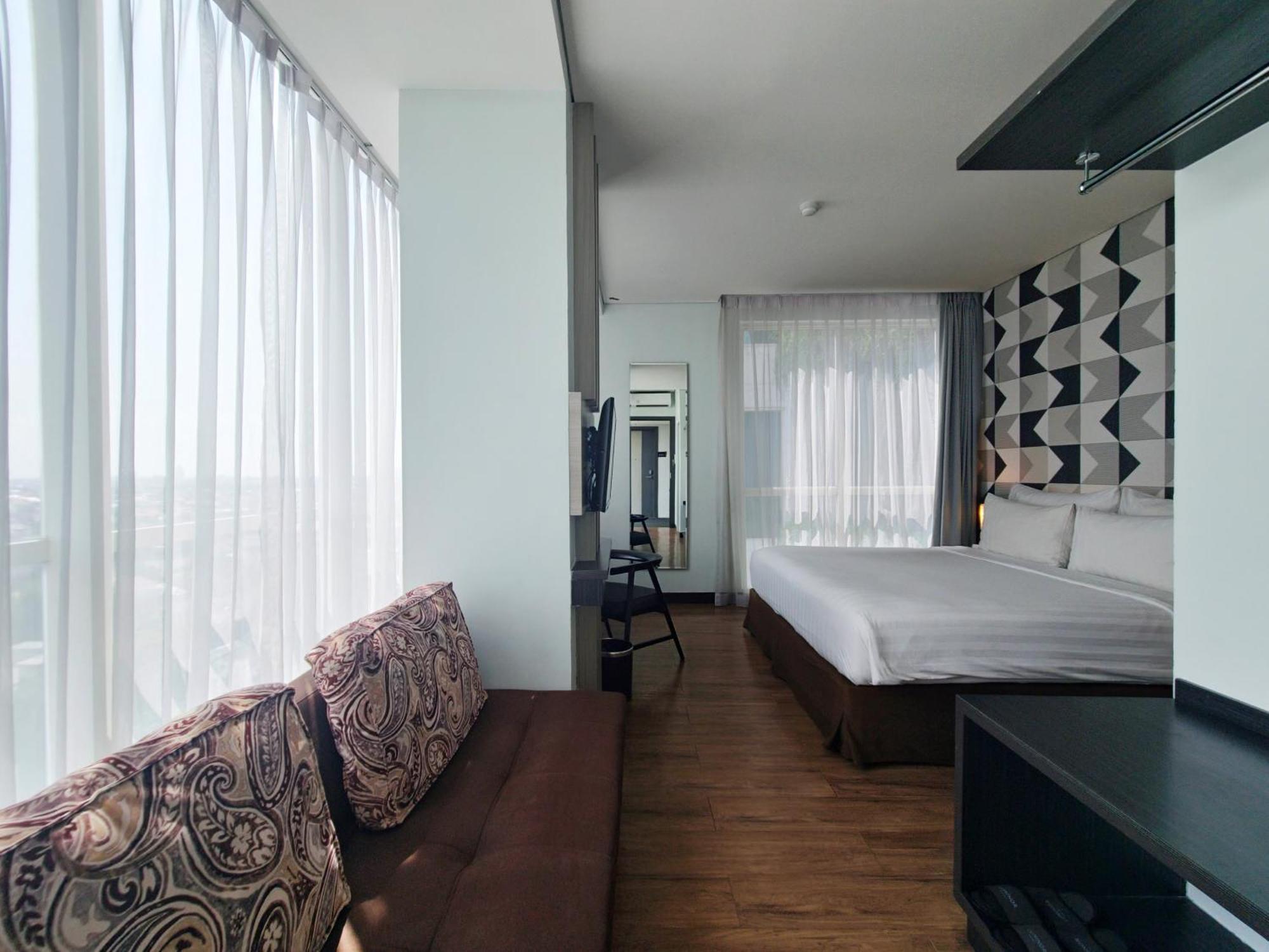 Luminor Hotel Jemursari By Wh With The Best Breakfast In Town And Located Near Surabaya Industrial Estate Rungkut Sier Exterior foto