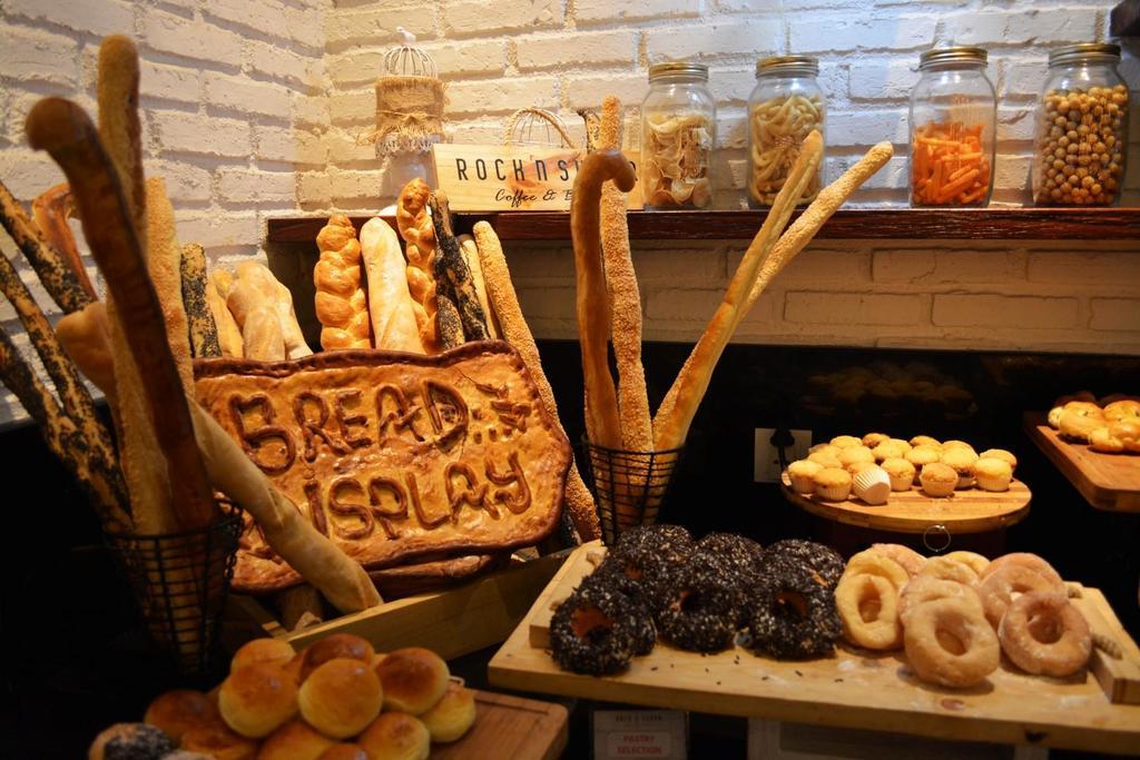 Luminor Hotel Jemursari By Wh With The Best Breakfast In Town And Located Near Surabaya Industrial Estate Rungkut Sier Exterior foto